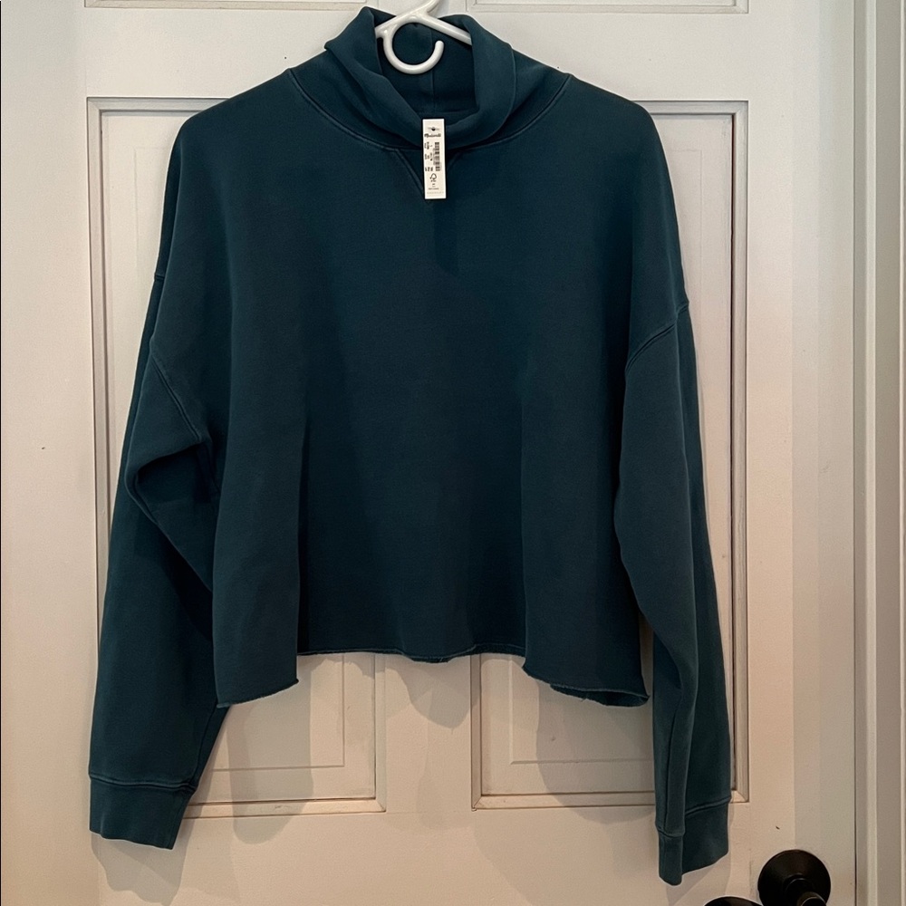 Rivet & Thread Floral turtleneck & sweatshirt